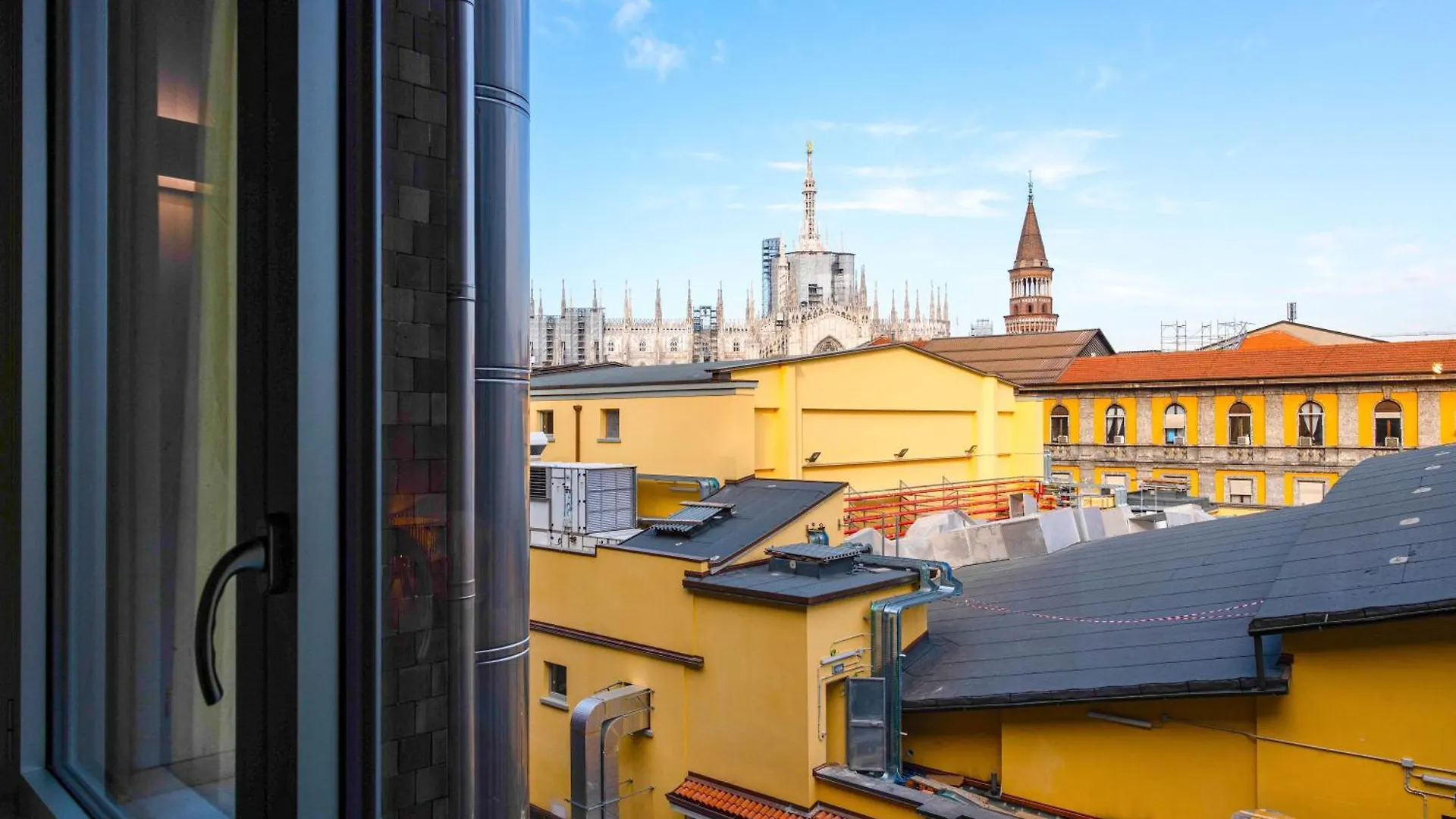 Sweett - Vista Duomo Apartment Milan 0*,  Italy